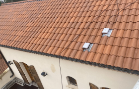 Nettoyage toiture (Nettoyage de toiture) Externes